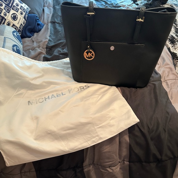 Michael Kors Handbags - Michael Kors purse